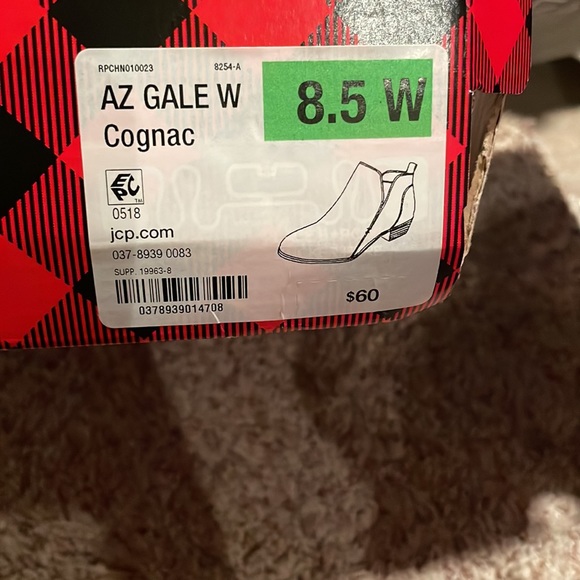 Arizona Booties memory foam wide width 8.5w Cognac color new in box - Picture 5 of 6